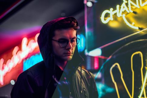 Пример обработки фото пресетом Metropolis Cyberpunk TW в Lightroom, кадр 10
