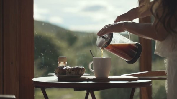 Кадр видео после цветокоррекции LUT для тёплые вариант 4