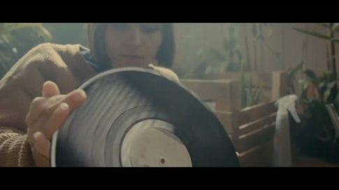 Пример работы LUT из набора Винтажные плёночные LUT для тёплого ретро-видео Vintage